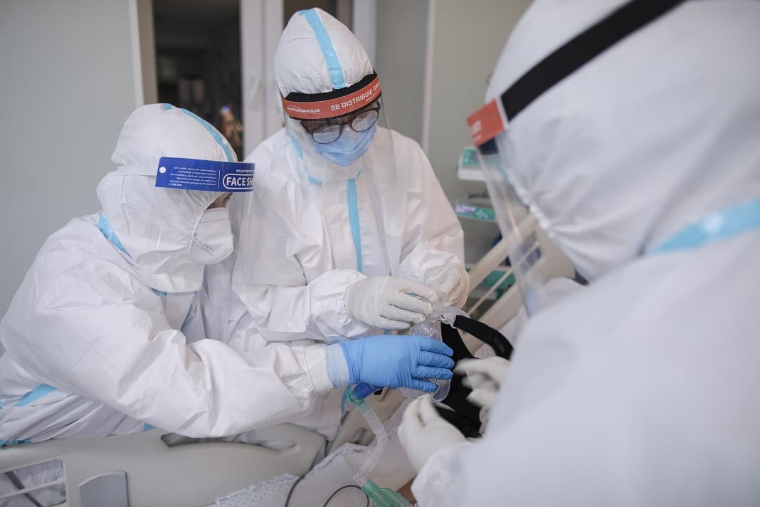 Covid hospital manager: 10,000 cases per day in October in RO