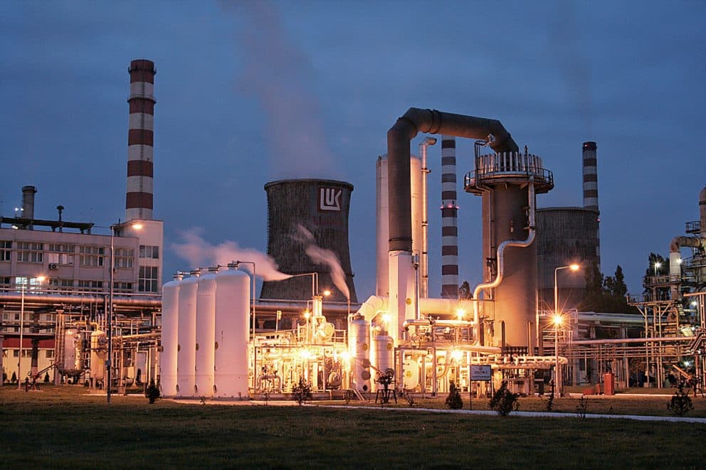Lukoil’s Romanian refinery files for insolvency “to protect activity and employees”