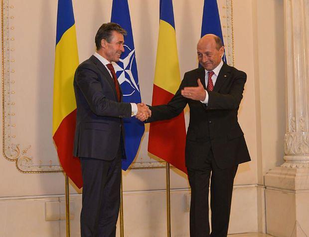 NATO Romania Leads By Example And Shows The Way Romania Insider   Rasmussen Romania Basescu 