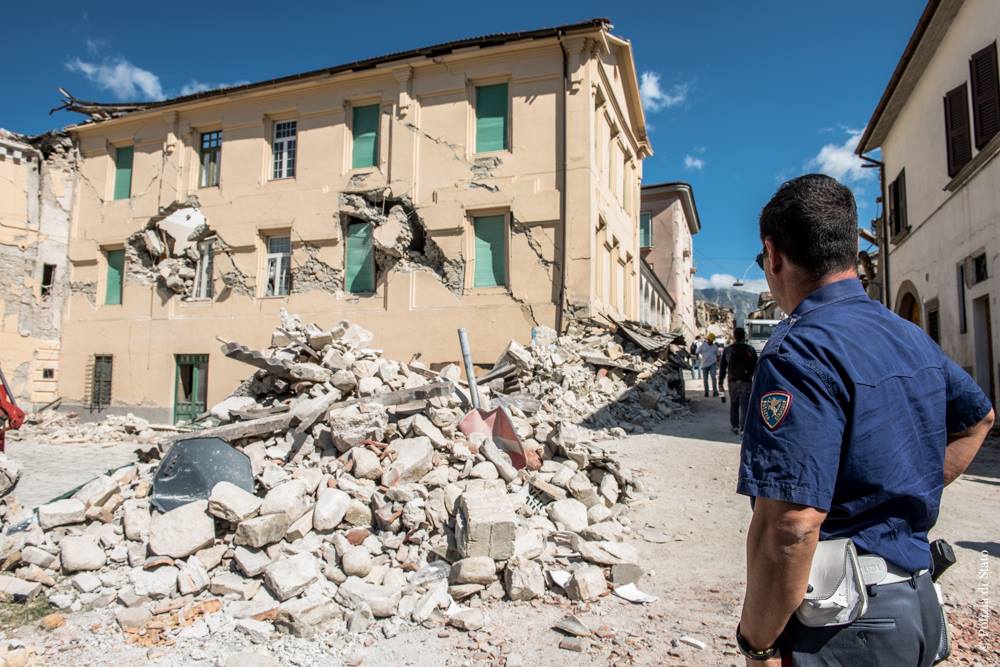 Government grants aid to Romanians affected by the earthquake in Italy